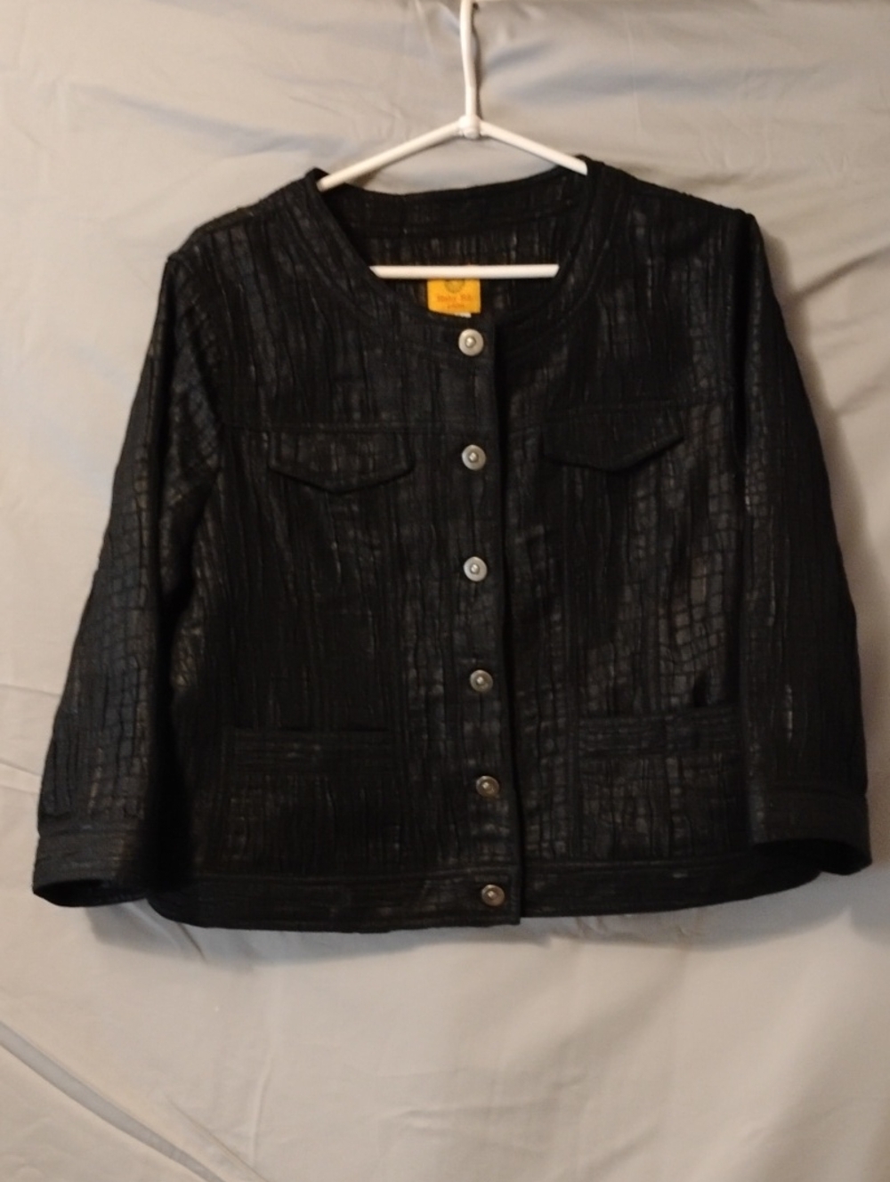 Women's Size Large Ruby Rd. Black Textured Button-Front